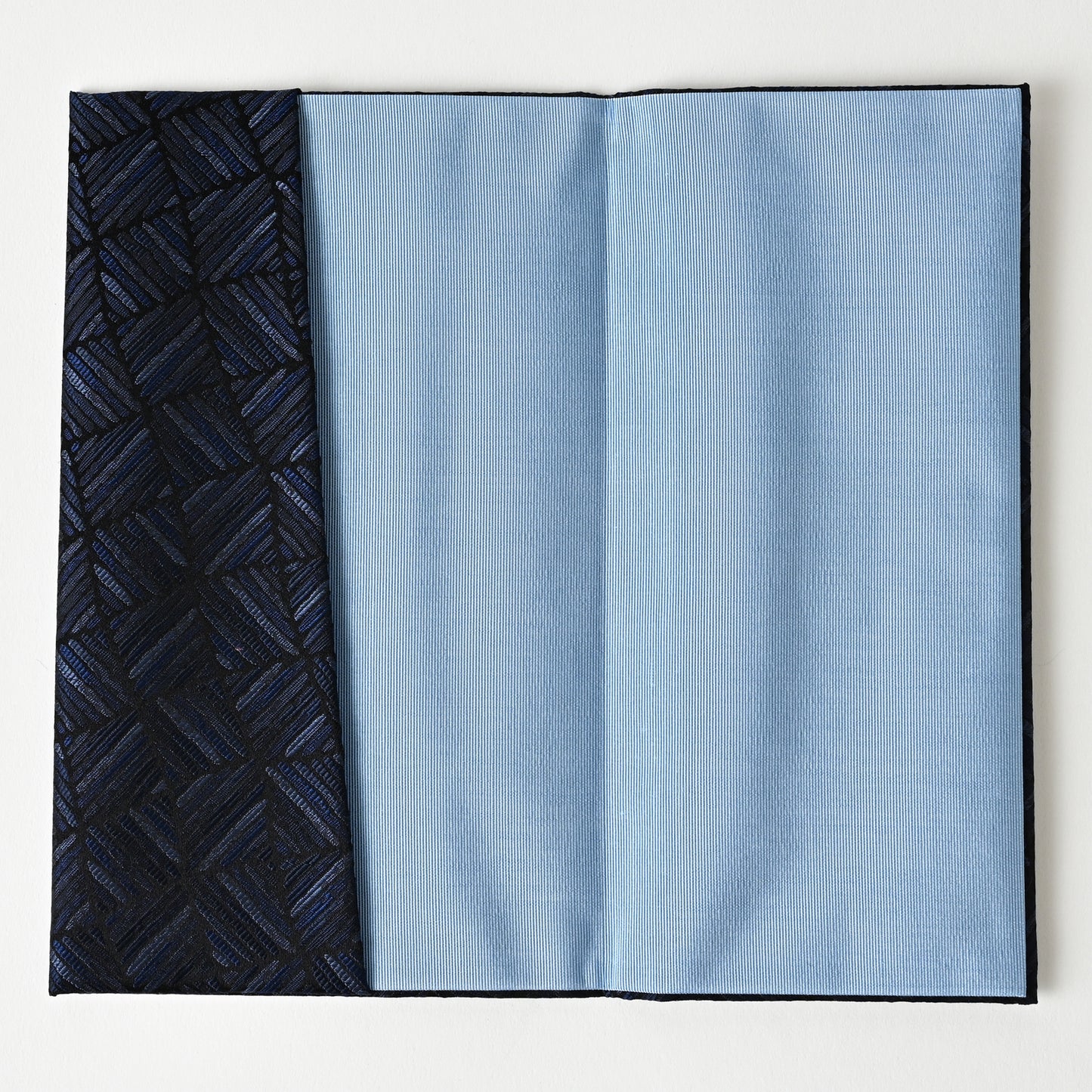 Nishijin-ori cloth, gold envelope, Japanese-made, paulownia wood box