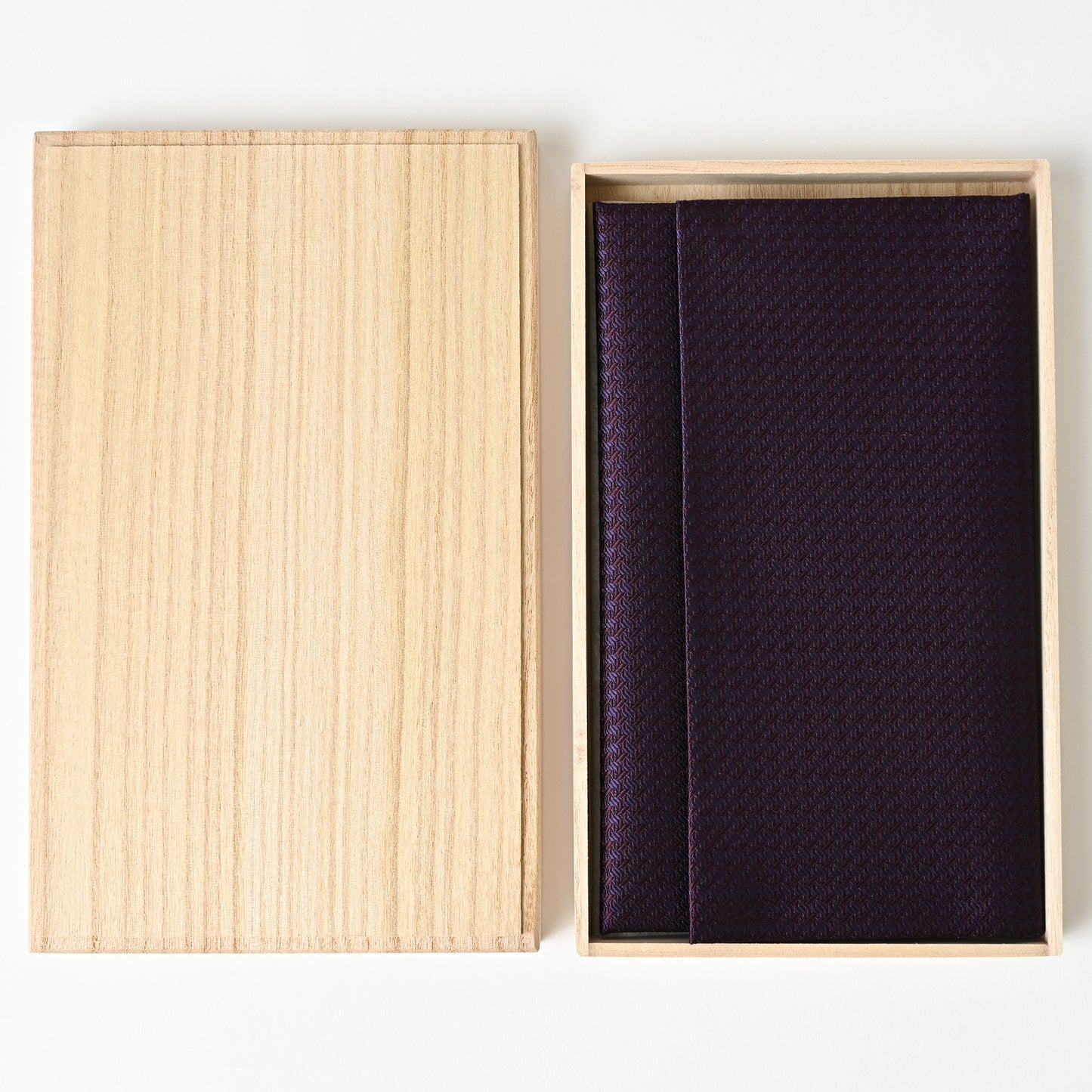 Nishijin-ori cloth, gold envelope, Japanese-made, paulownia wood box