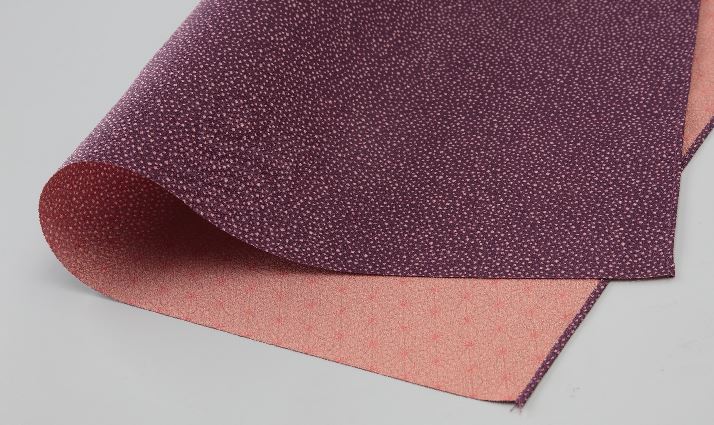 Stylish Furoshiki (Japanese-made furoshiki) from Kyoto. Polyester, Ichigoshi-ori weave, double-sided dyed, 48 x 50cm wide, with a small hail pattern on the front and hemp leaf pattern on the back.