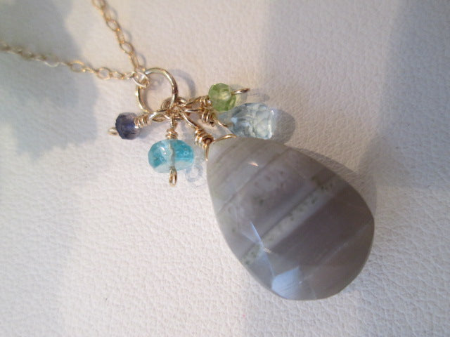 Necklace top 14kgf striped blue opal earrings